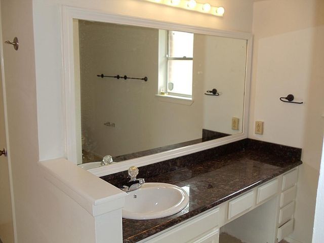 10818A Lynbrook Drive A, Houston, TX 77042