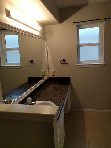 10818A Lynbrook Drive A, Houston, TX 77042