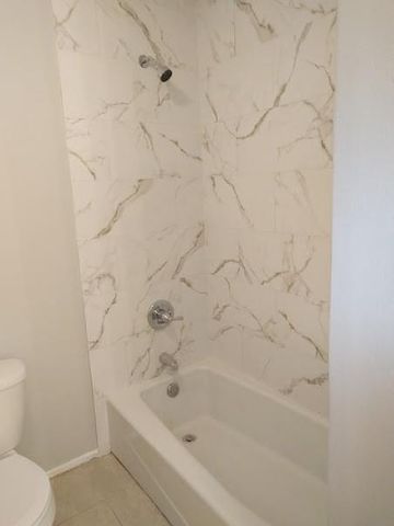 10818A Lynbrook Drive A, Houston, TX 77042