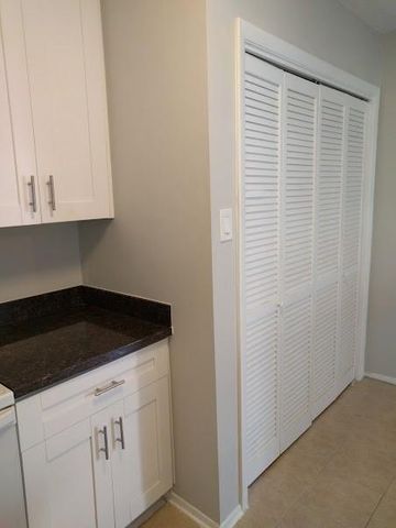 10818A Lynbrook Drive A, Houston, TX 77042