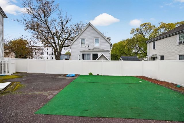8 Essex St, Swampscott, MA 01907