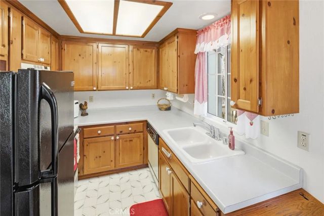 2543 Whispering Pines, Running Springs, CA 92382