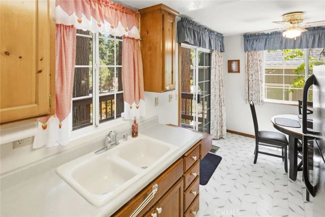 2543 Whispering Pines, Running Springs, CA 92382