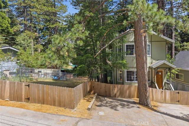 2543 Whispering Pines, Running Springs, CA 92382