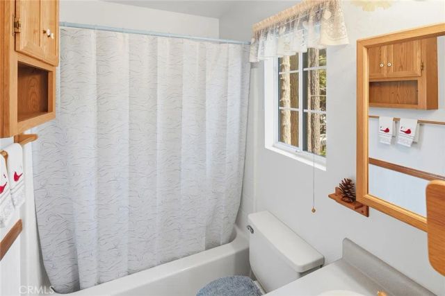 2543 Whispering Pines, Running Springs, CA 92382