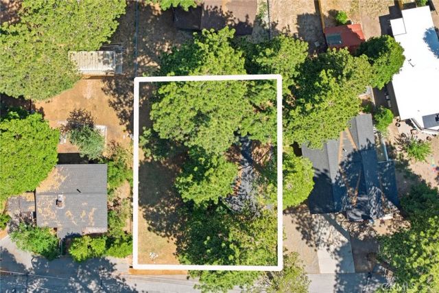 2543 Whispering Pines, Running Springs, CA 92382