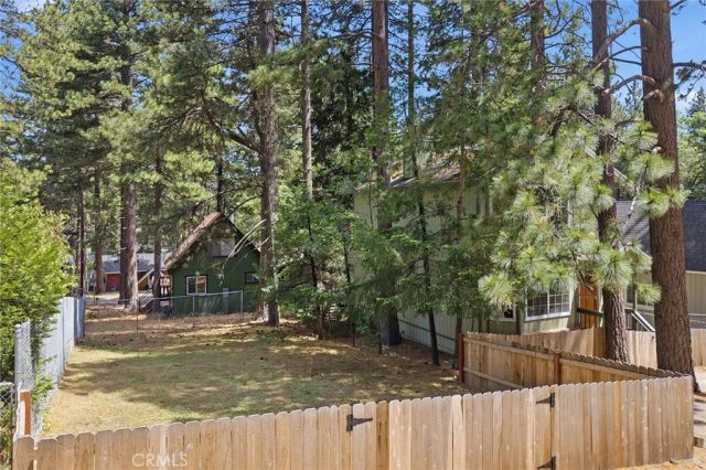 2543 Whispering Pines, Running Springs, CA 92382