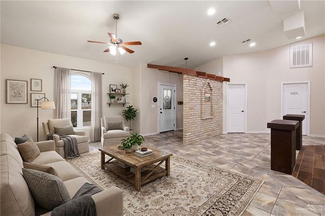 21201 Buck Fawn Drive, Edinburg, TX 78542