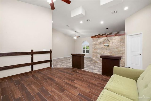 21201 Buck Fawn Drive, Edinburg, TX 78542