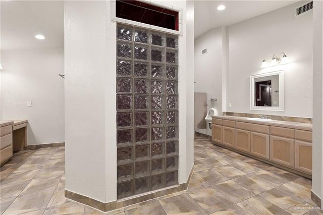 21201 Buck Fawn Drive, Edinburg, TX 78542