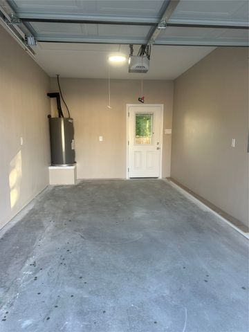 1009 S Preston Street, Ennis, TX 75119