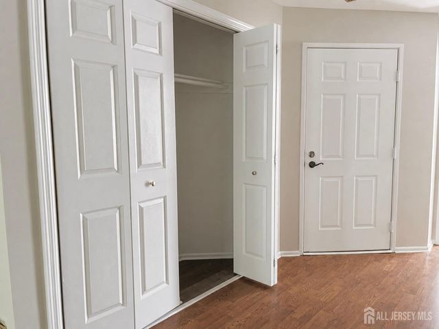 7302 elm Court, South Brunswick, NJ 08852
