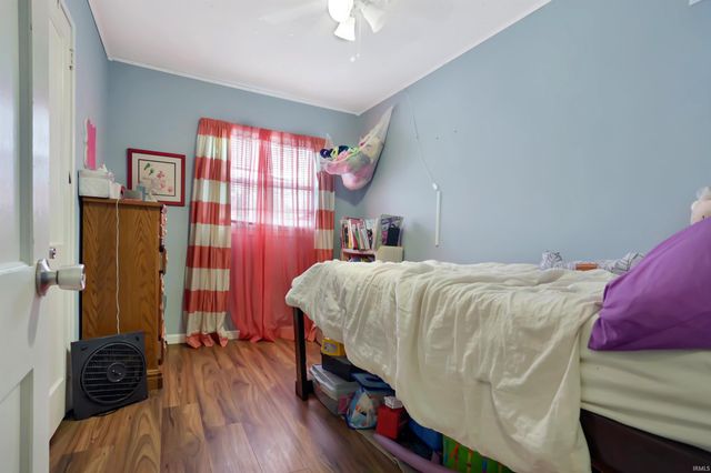 912 E Idlewild Drive, Evansville, IN 47711