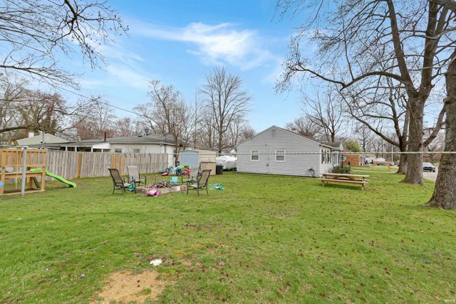 912 E Idlewild Drive, Evansville, IN 47711