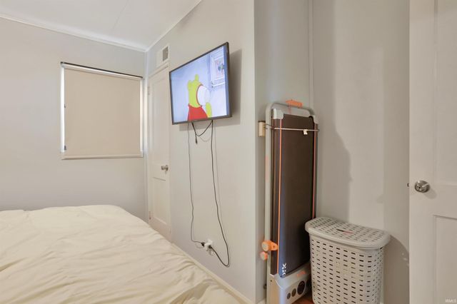 912 E Idlewild Drive, Evansville, IN 47711