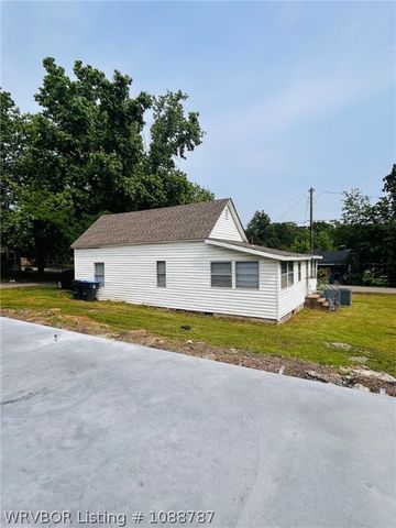 1122 N 45th Street, Fort Smith, AR 72904