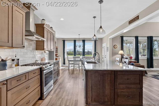 10180 N Antcliff Road, Fowlerville, MI 48836