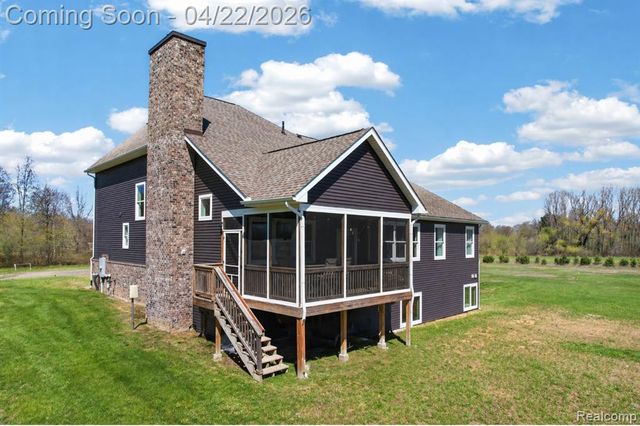10180 N Antcliff Road, Fowlerville, MI 48836