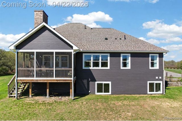 10180 N Antcliff Road, Fowlerville, MI 48836