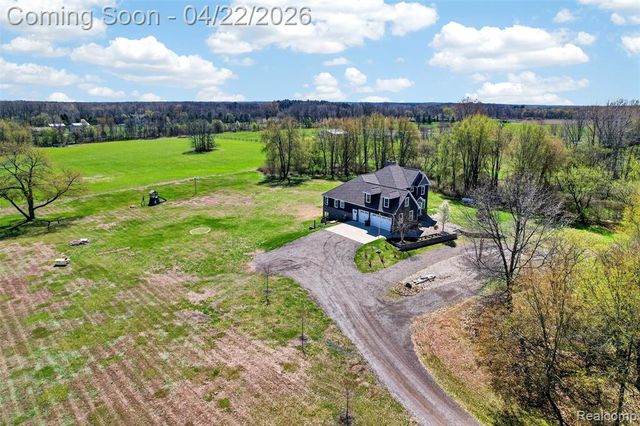 10180 N Antcliff Road, Fowlerville, MI 48836