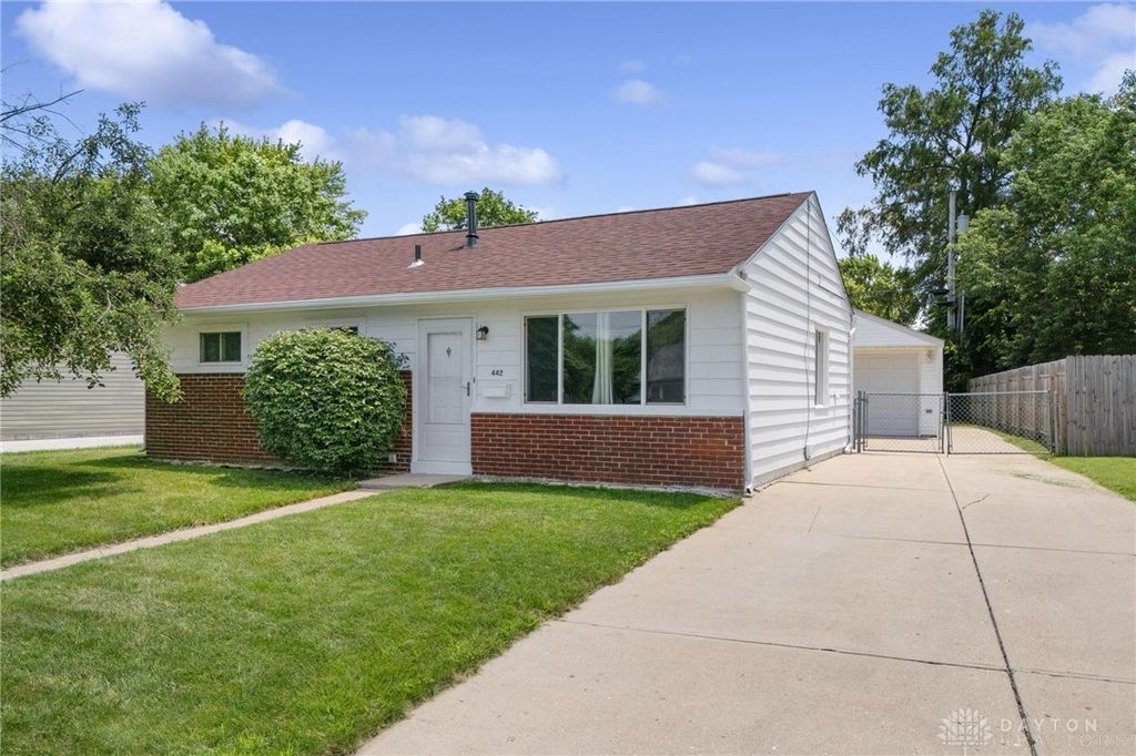 442 Kirkwood Drive, Fairborn, OH 45324