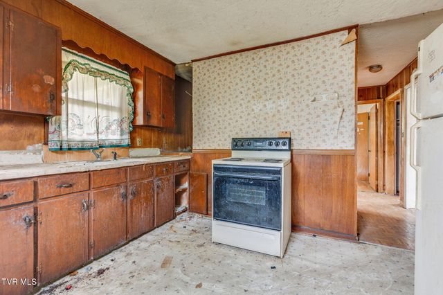 128 South Street, Bristol, VA 24201