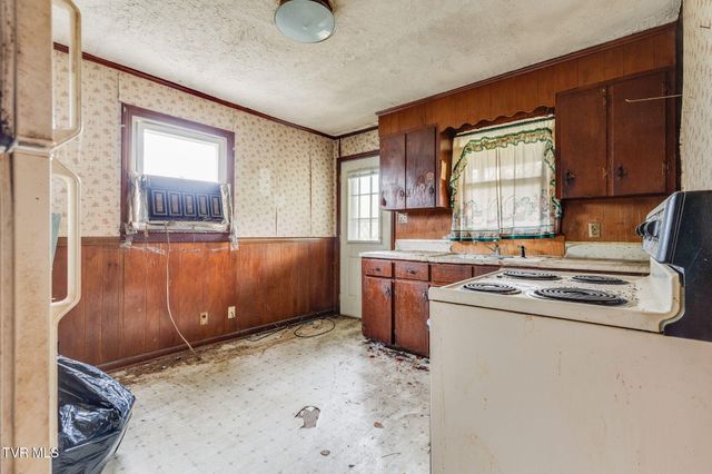 128 South Street, Bristol, VA 24201