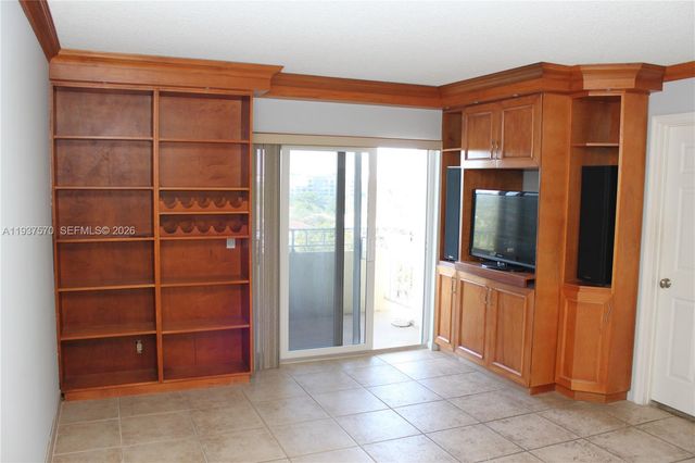 900 NE 18th Ave 801, Fort Lauderdale, FL 33304