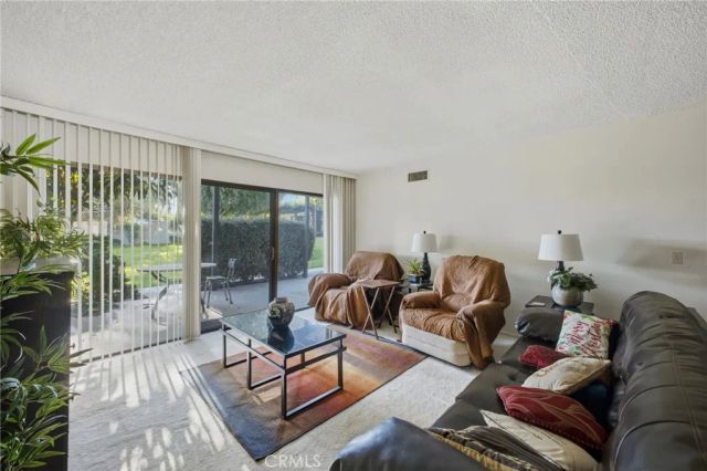 45830 Ocotillo Dr, Palm Desert, CA 92260