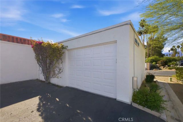 45830 Ocotillo Dr, Palm Desert, CA 92260