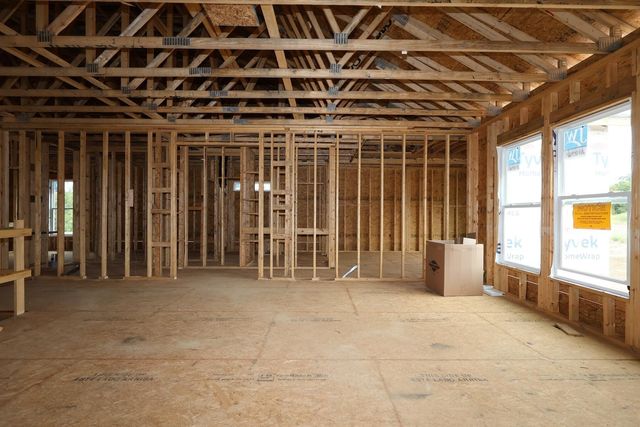 540 Creekside Loop S, Pataskala, OH 43062