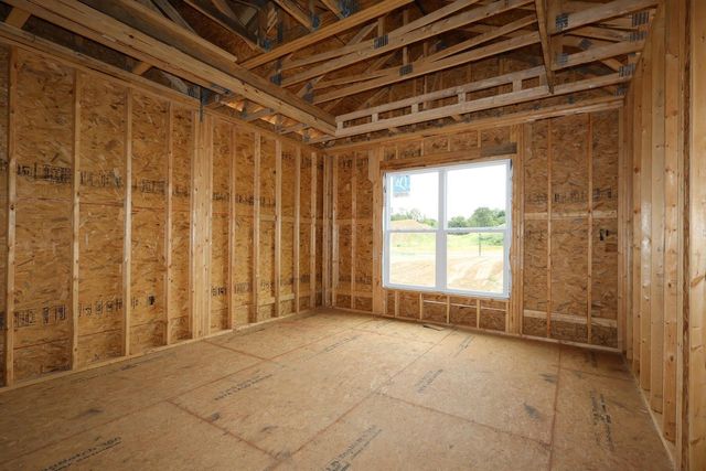 540 Creekside Loop S, Pataskala, OH 43062