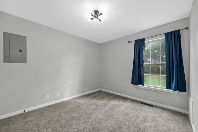 3441 Foxrun Ln, Clarksville, TN 37042