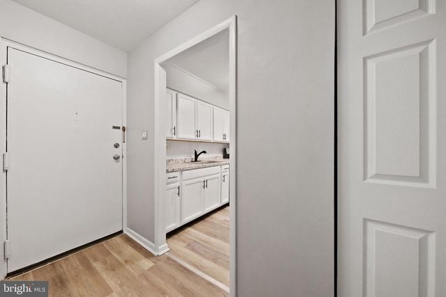 113-6 ECHELON RD, Voorhees, NJ 08043