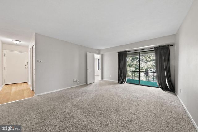 113-6 ECHELON RD, Voorhees, NJ 08043