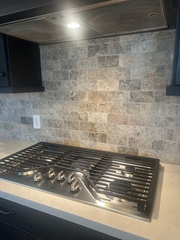 2066 Cabrillo Court, Tulare, CA 93274