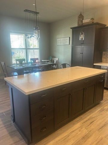 2066 Cabrillo Court, Tulare, CA 93274