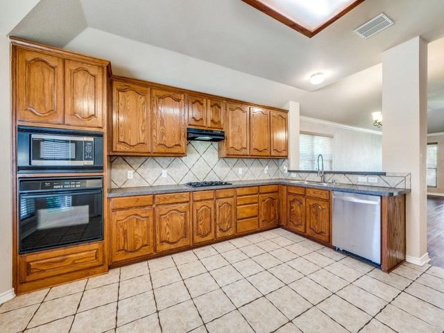 12253 Latigo Drive, Frisco, TX 75035