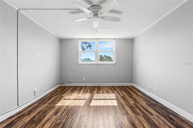 4915 BAY STREET NE 224, St Petersburg, FL 33703