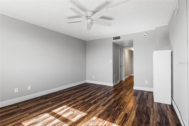 4915 BAY STREET NE 224, St Petersburg, FL 33703