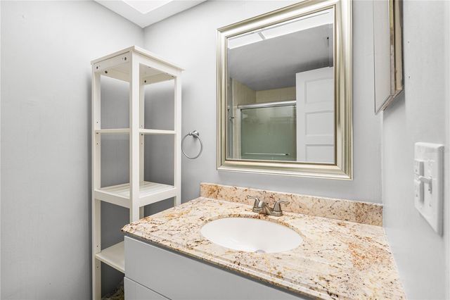 4915 BAY STREET NE 224, St Petersburg, FL 33703