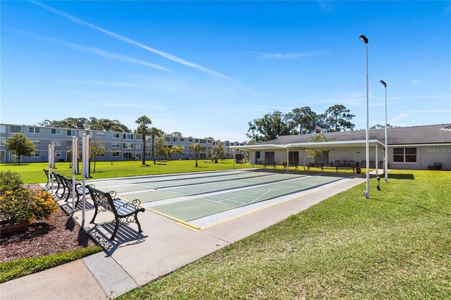 4915 BAY STREET NE 224, St Petersburg, FL 33703