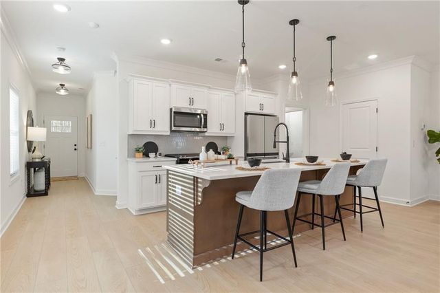 684 Sunstone Lane, Lawrenceville, GA 30043