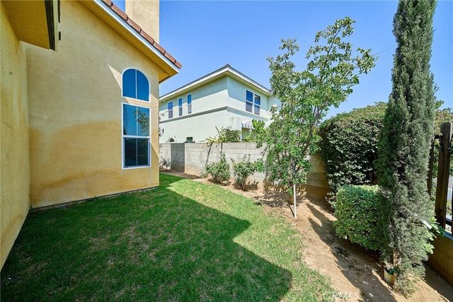 2577 Mountain Avenue, Duarte, CA 91010