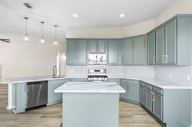 20803 Golden Sycamore Trail, Cypress, TX 77433