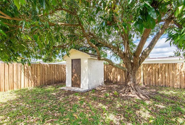 11861 SW 185th Ter, Miami, FL 33177