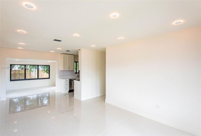 11861 SW 185th Ter, Miami, FL 33177