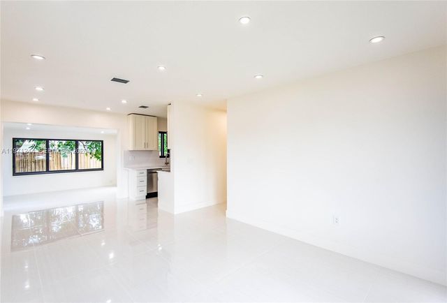 11861 SW 185th Ter, Miami, FL 33177