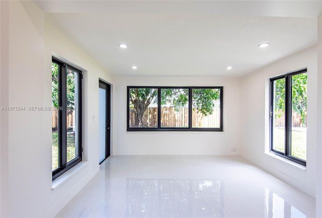 11861 SW 185th Ter, Miami, FL 33177