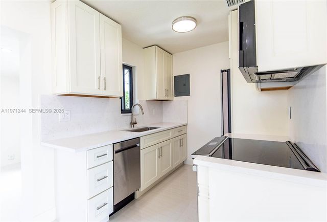 11861 SW 185th Ter, Miami, FL 33177